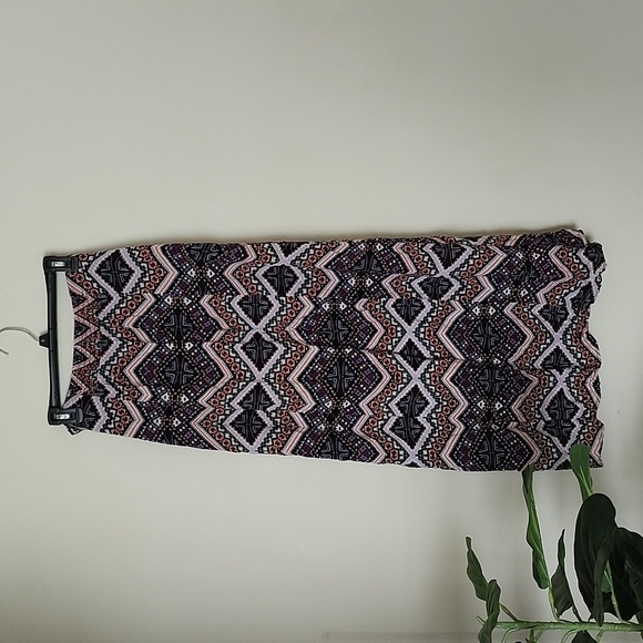 Express multicolor ruched tulip hem midi maxi skirt, fun pattern, women's medium - Picture 9 of 11